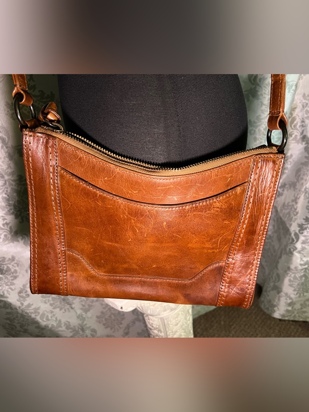 Frye Chestnut Brown Leather Messenger Crossbody with Dust Bag - Picture 5 of 11